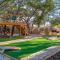 Luxurious Home With Hot Tub & Tree Deck By 6flags - Сан-Антонио