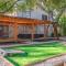 Luxurious Home With Hot Tub & Tree Deck By 6flags - Сан-Антонио