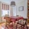 Chic 2-bedroom townhouse in vibrant Abergavenny