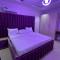 Waterfront 3bedroom with Ps5, snooker, pool in admiralty, lekki phase1