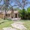 Lakefront Cabins - Boat Dock - Firepit - Hudson Bend