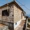 Apartments with parking space Splitska, Brac - 2867