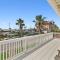 Galvez Oceanview Retreat Walk to Beach or Pleasure Pier - 加尔维斯敦