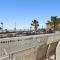 Galvez Oceanview Retreat Walk to Beach or Pleasure Pier - 加尔维斯敦