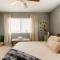 Darling Desert Abode withHot-tub Game Room home - Joshua Tree