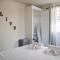 A relaxing retreat a few steps from the sun-soaked Dover Beach and the vibrant S