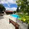 Lea Hause with swimming pool in Vitosha montain, jacuzzi and free parking - صوفيا