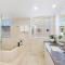2 bedroom Penthouse Kirra Point no.19
