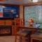 Home plus RV on beautiful Lake - Лутц