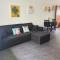 Ferienwohnung Schöne Wohnung 2d-Gebäude mit Mini-garten