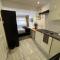 Practical onsite Cosy Studio with Shared Entrance