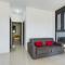 Modern Apart only Steps from Beach