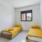 Modern Apart only Steps from Beach