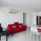 Modern Apart only Steps from Beach