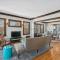 Sky Apt in Majestic MPLS Duplex - Minneapolis