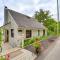 Updated Glen Arbor Cottage on Lake Dock and Mooring - بلدة غلين أربور