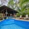 Sloth Romantic Treehouse with plunge pool - Talamanca