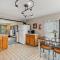 Red Hibiscus House - 3 Blocks from Lake Pepin - Lake City