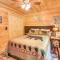 Peaceful Murphy Cabin with Fire Pits and Forest Views! - ميرفي