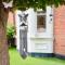The Pink Door Seaside Holiday Home