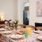 The Pink Door Seaside Holiday Home