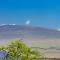 MAUNA KEA SUNRISE Distinguished 4BR KaMilo Home with Private Beach Pass