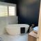 The Small House - Mid century gem in wine countys Healesville