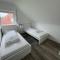 Villa Höpen 125qm 4 Schlafzimmer Citynah 5 Zi. Parkplatz Terasse WIFI