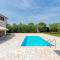 Holiday House Iris with Private Pool - بوريتش