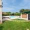 Holiday House Iris with Private Pool - بوريتش