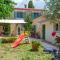 5 Bedroom Cozy Home In Galizana