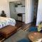 Studio South Port - Lush Private Oceanfront Studio Apartment