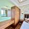 Yepplos Luxury Deluxe Room with Mountain View