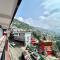 Yepplos King Size Suite Room with Mountain View