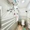 Yepplos Stunning Mountain View 2-bedroom apartment with Private Kitchen - 24hrs Caretakers & Power Backup