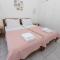 Seashell apartment next to the beach - Посіді