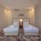 GH HOTEL - فندق جي اتش