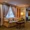 Windsor Arms Hotel