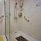 QHouse - 2 Storey House with 4 Bedrooms and 2 Bathrooms