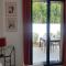 Gîte cosy et tout équipé "Une cabane en Luberon" 44 m2 avec jardin