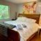 Forest Gallery- Mid-Century Modern With City Views - Eugene