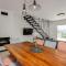 Amazing Apartment In Icici With Kitchen