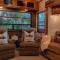2 homes plus RV on lake - Лутц