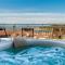 Penthouse with HotTub and Duplex - Макарська