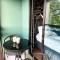 Relaxing Room with Pool & Playground Near SkyRanch - Tagaytay
