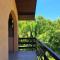 Lake House Ceric