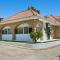 Villa San Patricio I Piscina Privada I Jacuzzi Spa I BBQ I PS5 I Aire Acon I 3000m2 I 5min-Centro - Jerez de la Frontera