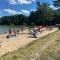 LONG LAKE RETREAT- Hot tub, Pool table, Firepit - 特拉弗斯城