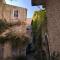 Charmingly Provençal In The Heart Of Old Antibes - Antibes