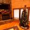 Blaze of Glory - New Luxury, 4BR, Theater, Arcade, EVC, Location